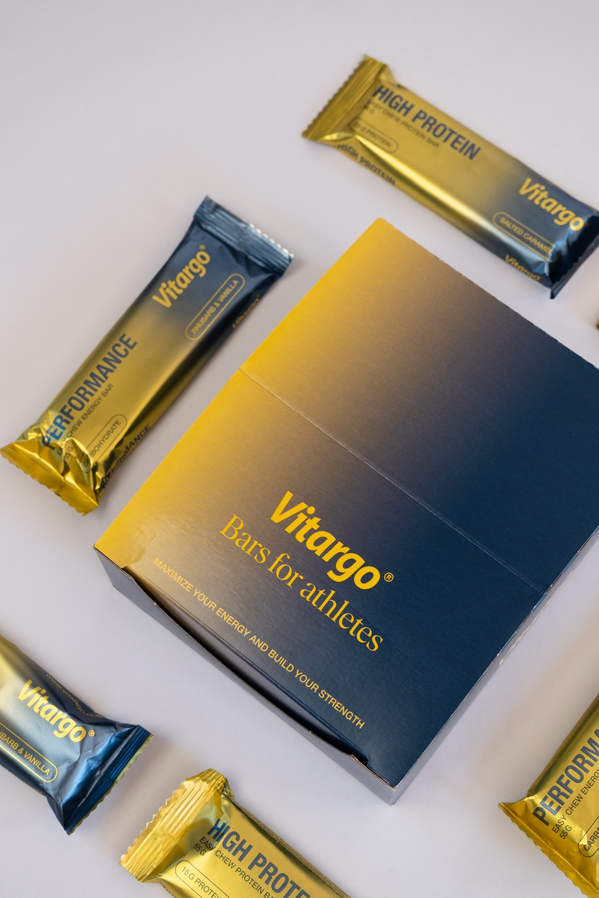 Vitargo Performance and High Protein energy bars, lifestyle shot